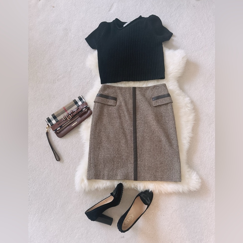 88% Wool Woman Winter Skirt Coffee Color, size 4